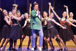 Мир, труд, май