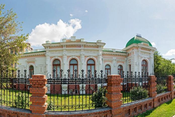 Презентация книги «Омский некрополь. Старейшие кладбища»