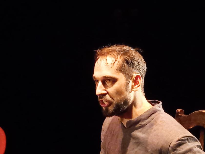 Исповедь молодого монаха как символ прощания с жизнью