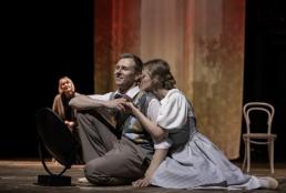 Вечно живые. Челябинский театр в Пятом